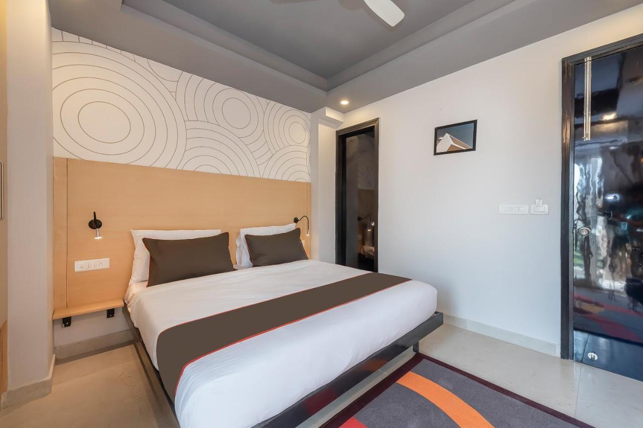 Collection O 162 Vardhman International Hotell Gurgaon Eksteriør bilde